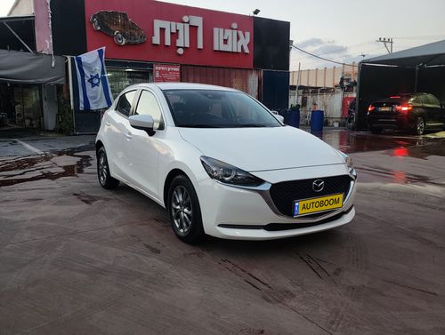 Mazda 2, 2021, photo