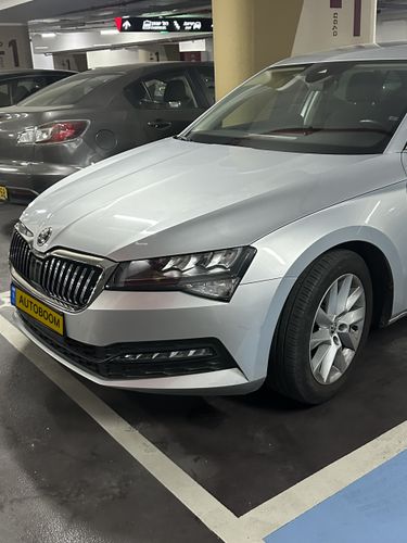 Skoda Superb с пробегом, 2022, частная рука