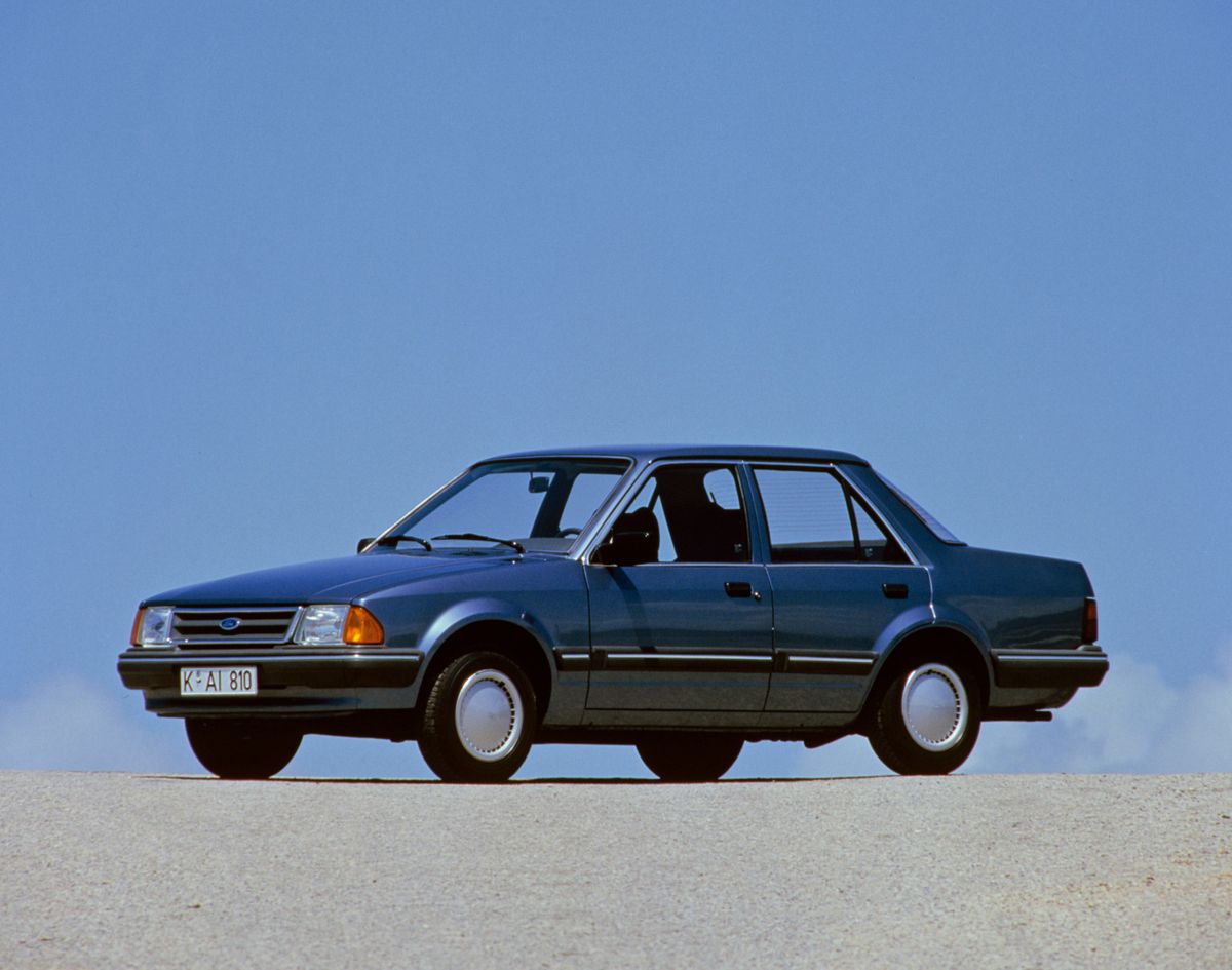 Ford Orion 1983. Carrosserie, extérieur. Berline, 1 génération