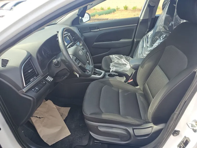 Hyundai Elantra 2nd hand, 2017, private hand
