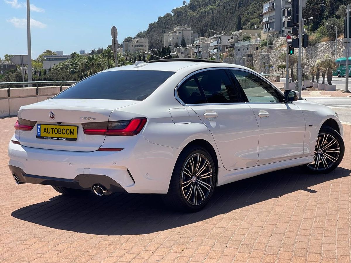 BMW 3 series 2ème main, 2022, main privée