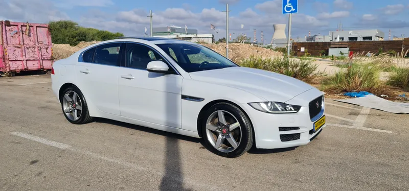 Jaguar XE 2ème main, 2016, main privée