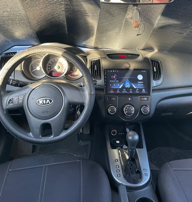 Kia Forte с пробегом, 2010, частная рука