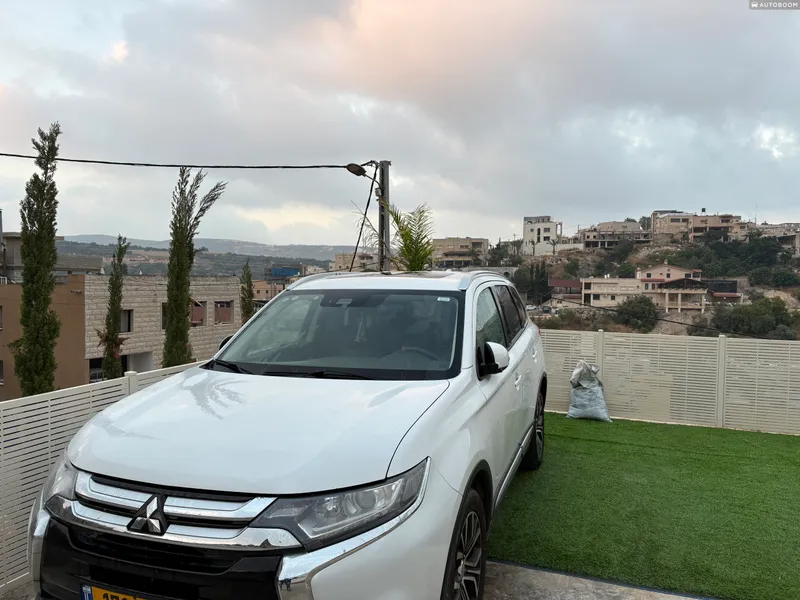 Mitsubishi Outlander 2nd hand, 2018, private