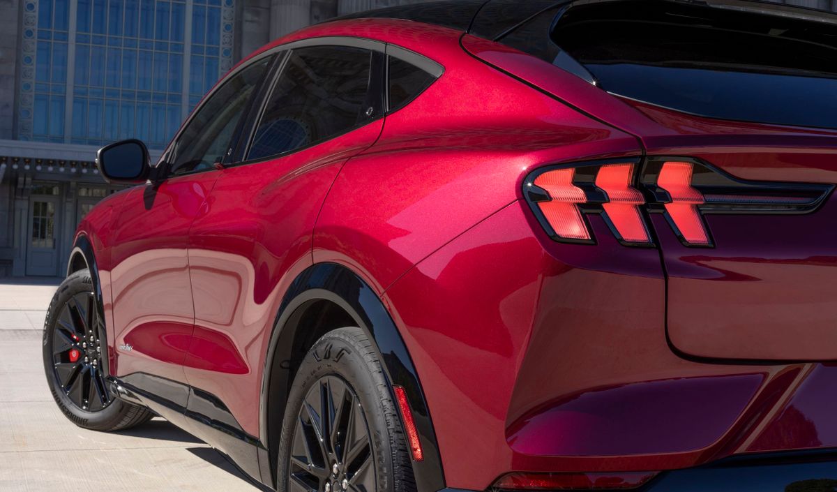 Ford Mustang Mach-E. Кузов, экстерьер.