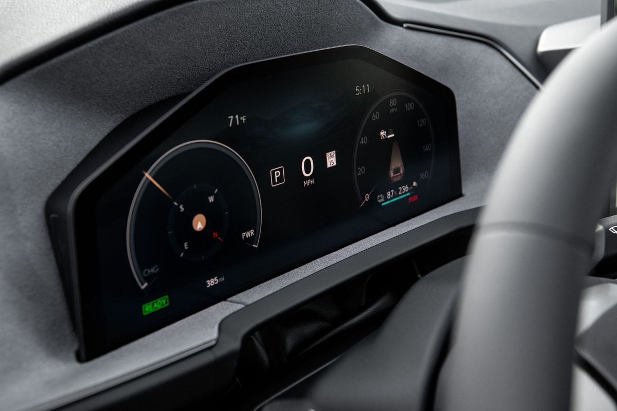 Lexus ES 2026. Панель приборов. Седан, 8 поколение