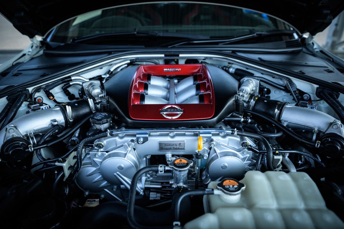 Nissan. Engine.