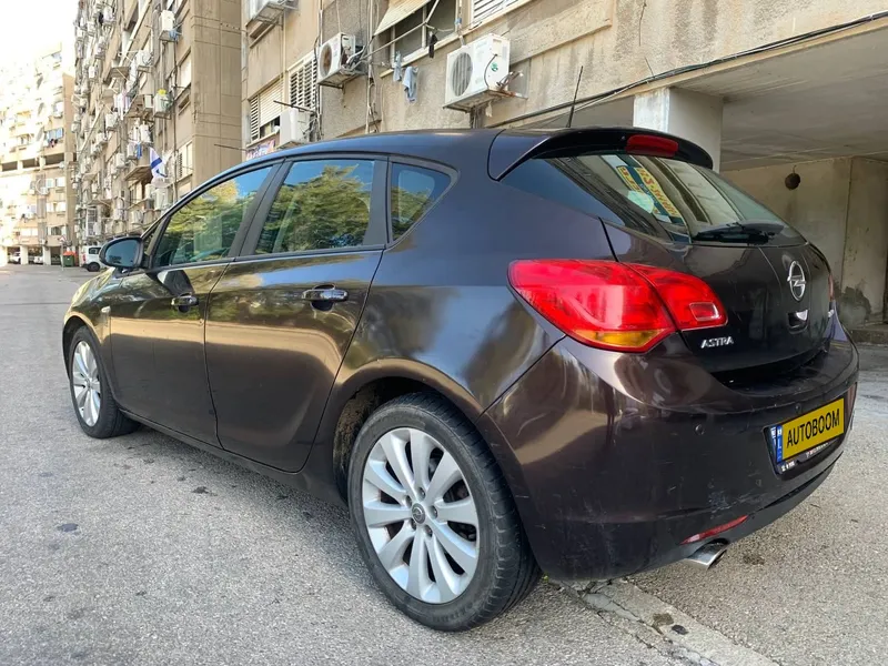 Opel Astra 2ème main, 2012, main privée