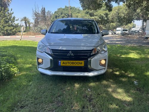Mitsubishi Space Star, 2021, photo