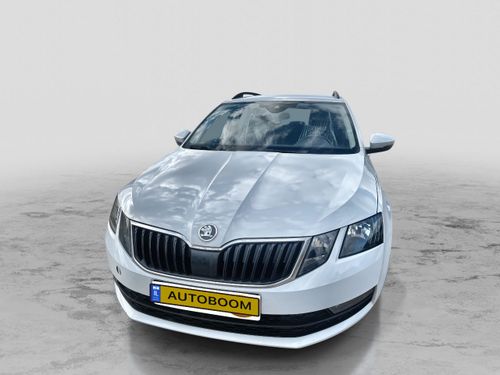 Skoda Octavia, 2020, photo