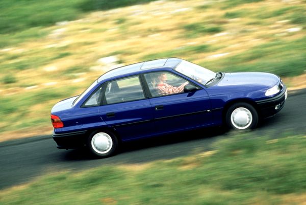 Opel Astra 1994. Carrosserie, extérieur. Berline, 1 génération, restyling 1