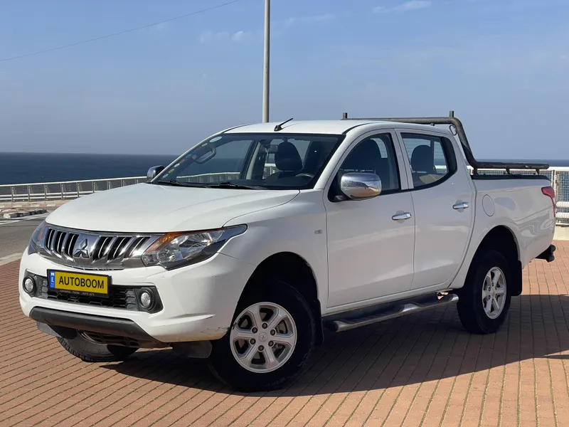 Mitsubishi L200 2nd hand, 2015, private