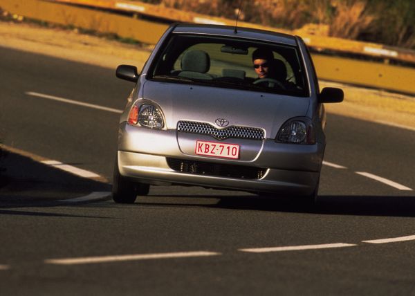 Toyota Yaris 1999. Carrosserie, extérieur. Mini 5-portes, 1 génération