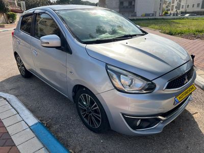 Mitsubishi Space Star, 2019, photo