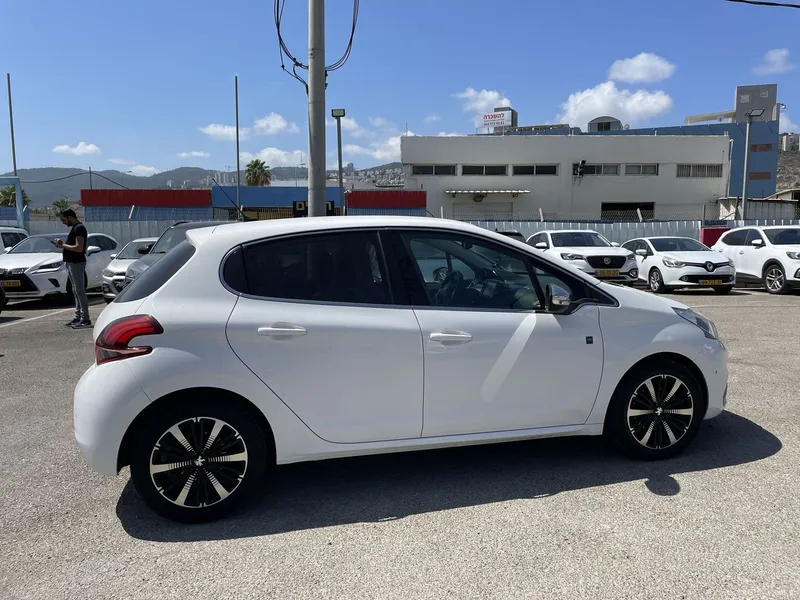 Peugeot 208 2ème main, 2019, main privée