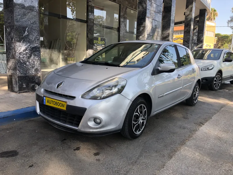 Renault Clio 2nd hand, 2011, private hand