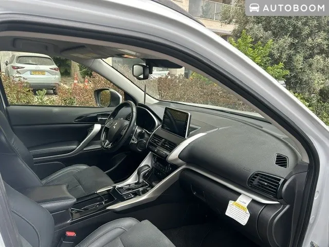 Mitsubishi Eclipse Cross 2nd hand, 2022, private