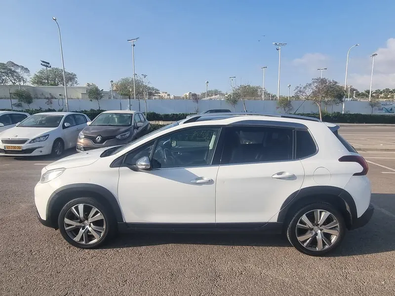 Peugeot 2008 2nd hand, 2017, private hand