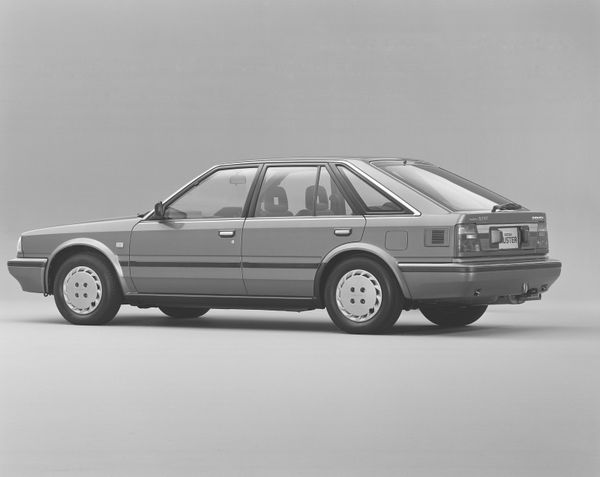 Nissan Auster 1986. Carrosserie, extérieur. Hatchback 5-portes, 3 génération