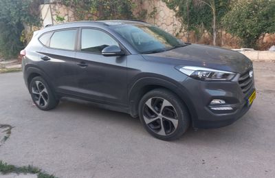 Hyundai Tucson 2nd hand, 2017, private hand