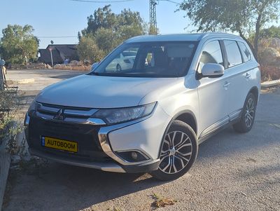 Mitsubishi Outlander 2ème main, 2016, main privée