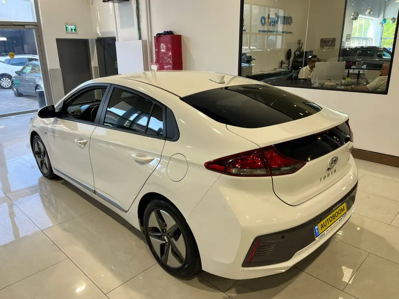 Hyundai IONIQ 2nd hand, 2021