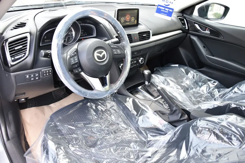 Mazda 3 2nd hand, 2015