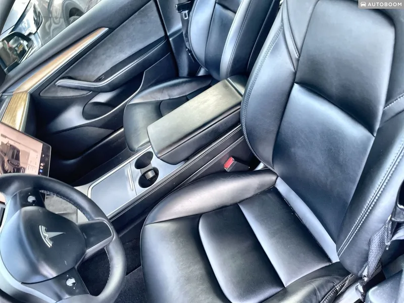 Tesla Model 3 2nd hand, 2023, private