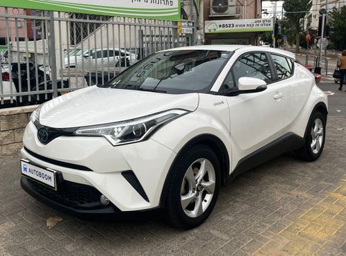 טויוטה C-HR יד 2 רכב, 2018