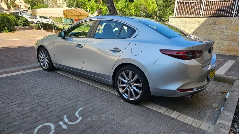 Mazda 3 2nd hand, 2020, private hand