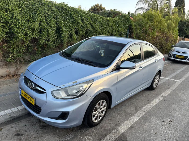 Hyundai i25 2nd hand, 2013