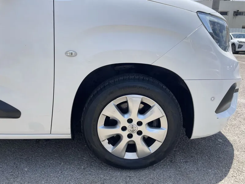 Opel Combo 2nd hand, 2021, private hand