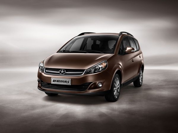 ג'עק J6 (Heyue RS) 2013. מרכב, צורה. קומפקט וואן, 1 דור