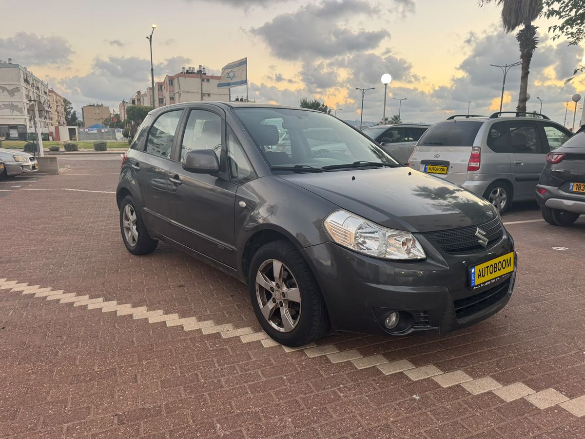 סוזוקי SX4 יד 2 רכב, 2010, פרטי