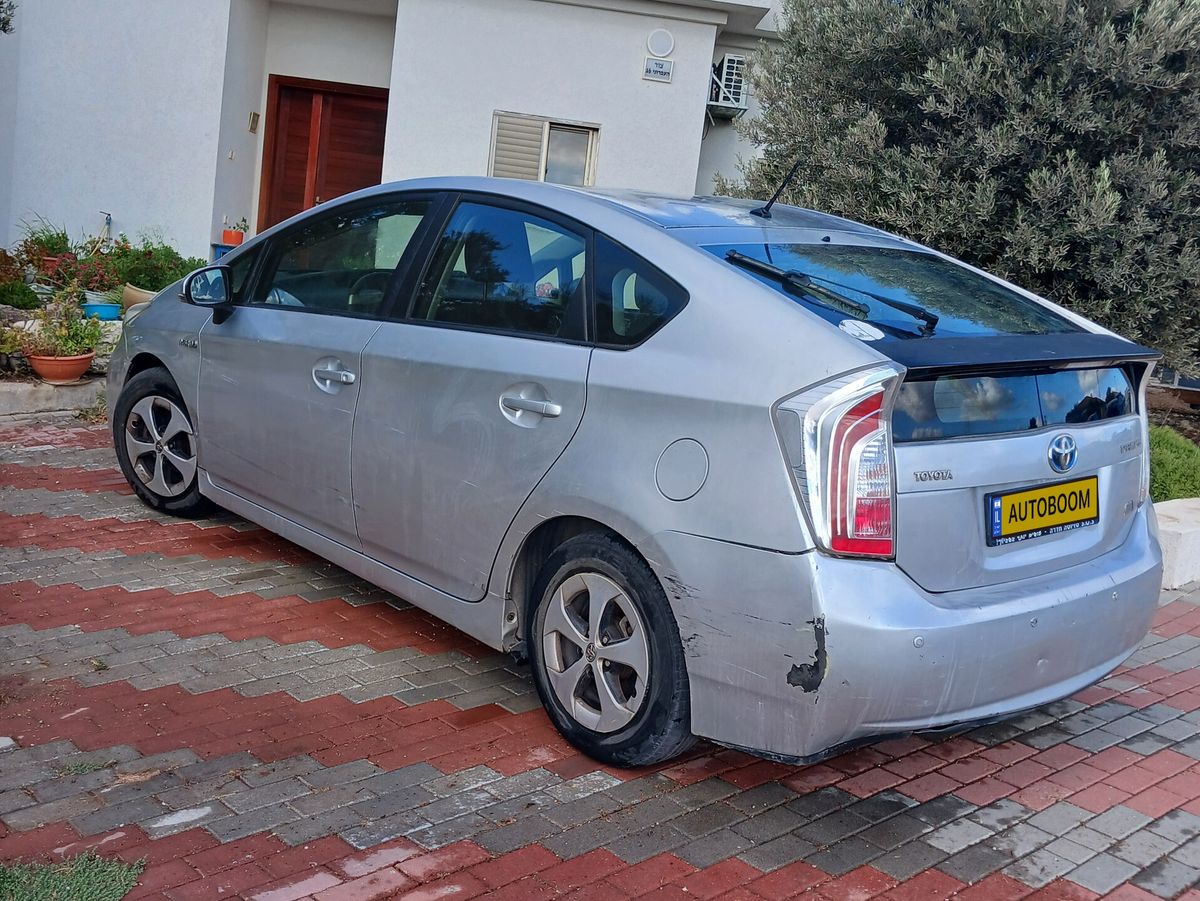Toyota Prius 2nd hand, 2013, private hand