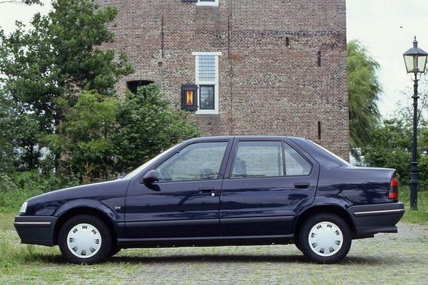 Renault 19 1989. Carrosserie, extérieur. Berline, 1 génération