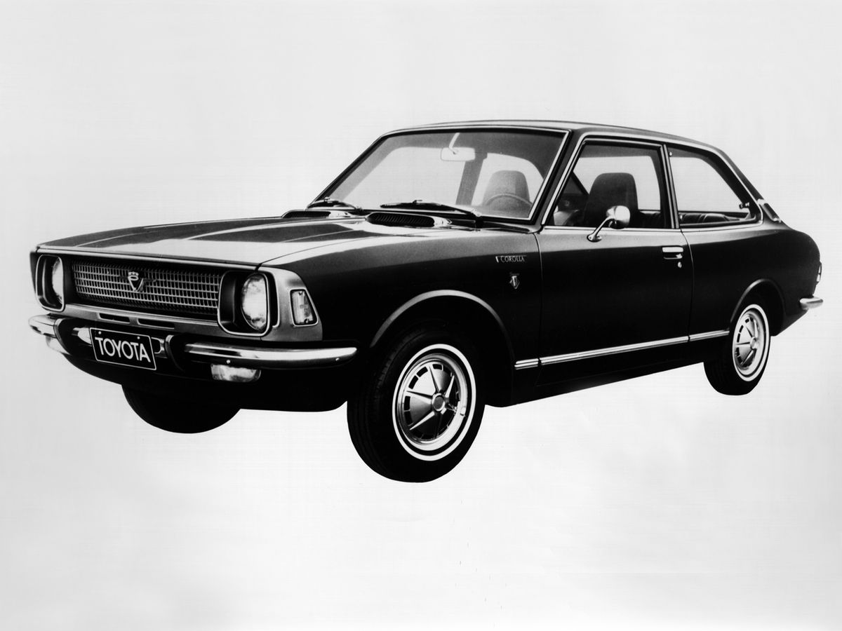 Тойота Королла 1970. Кузов, экстерьер. Седан 2 дв., 2 поколение