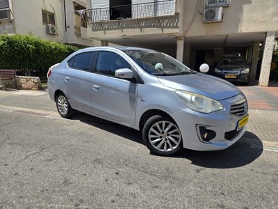 Mitsubishi Attrage, 2016, photo