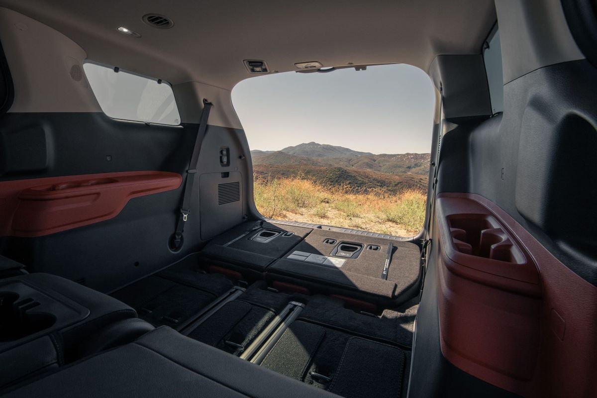 Kia Carnival 2023. Багажник. Минивэн, 4 поколение, рестайлинг
