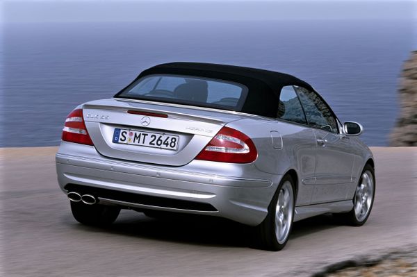 מרצדס-בנץ CLK-Class AMG 2002. מרכב, צורה. קבריולט, 2 דור