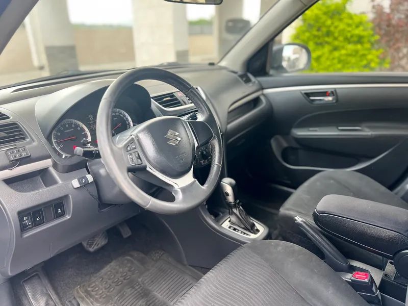 Suzuki Swift с пробегом, 2011