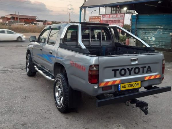 Toyota Hilux с пробегом, 2002, частная рука