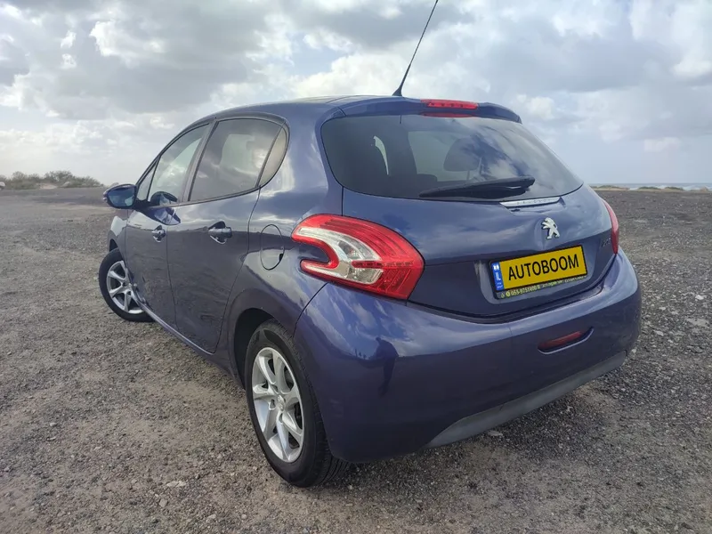 Peugeot 208 2nd hand, 2014, private hand