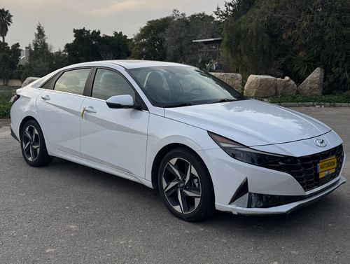 Hyundai Elantra, 2022, photo