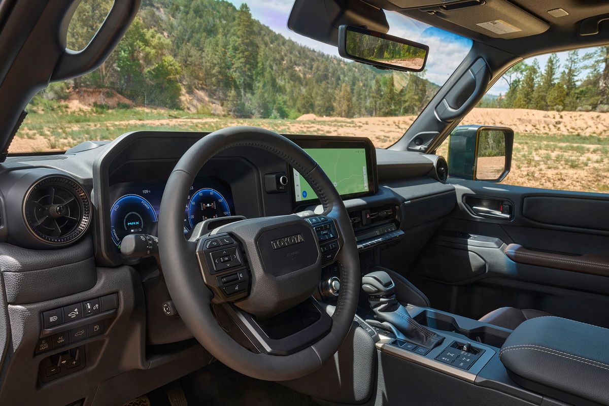 Toyota Land Cruiser 2024. Панель приборов. SUV 5 дв., 5 поколение