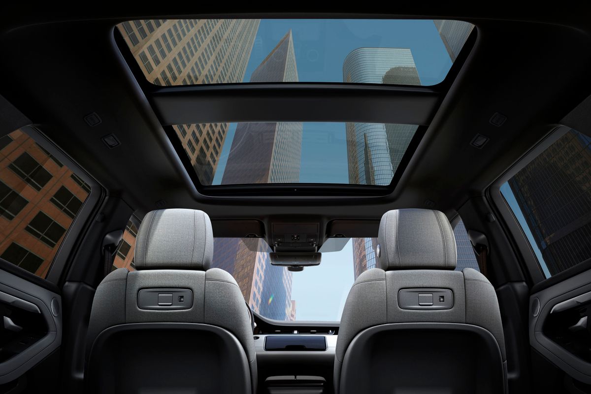 Land Rover Range Rover Evoque 2018. Interior. SUV 5-doors, 2 generation