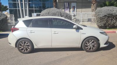 טויוטה אוריס יד 2 רכב, 2018