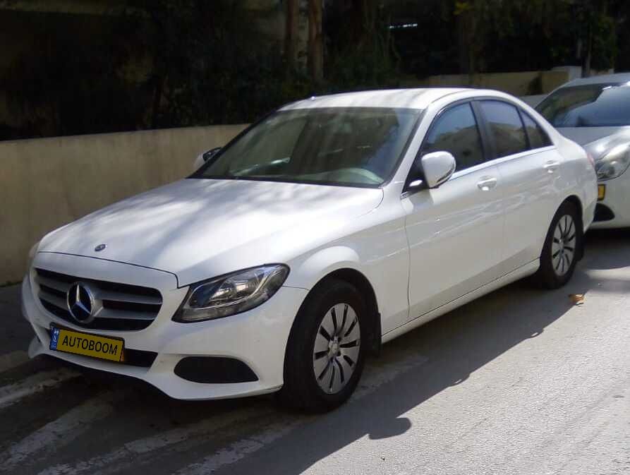 Mercedes C-Class 2ème main, 2017, main privée
