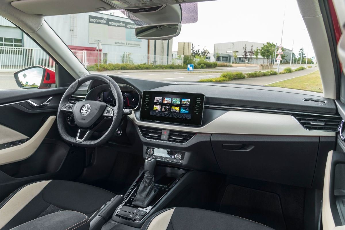 Skoda Kamiq 2019. Front seats. SUV 5-doors, 1 generation