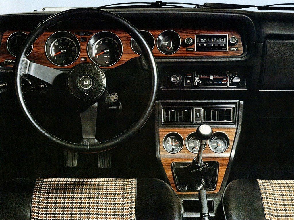 Mitsubishi Lancer 1975. Tableau de bord. Hatchback 3-portes, 1 génération